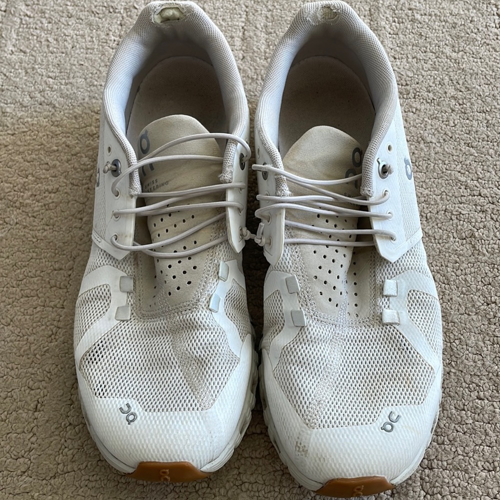 On Cloud 5 Running Shoe